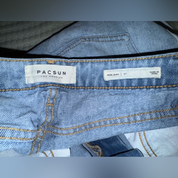 PacSun Blue Mom Jean Two Toned Frayed Hem Mid Rise  Size 27. VGUC - Picture 10 of 13